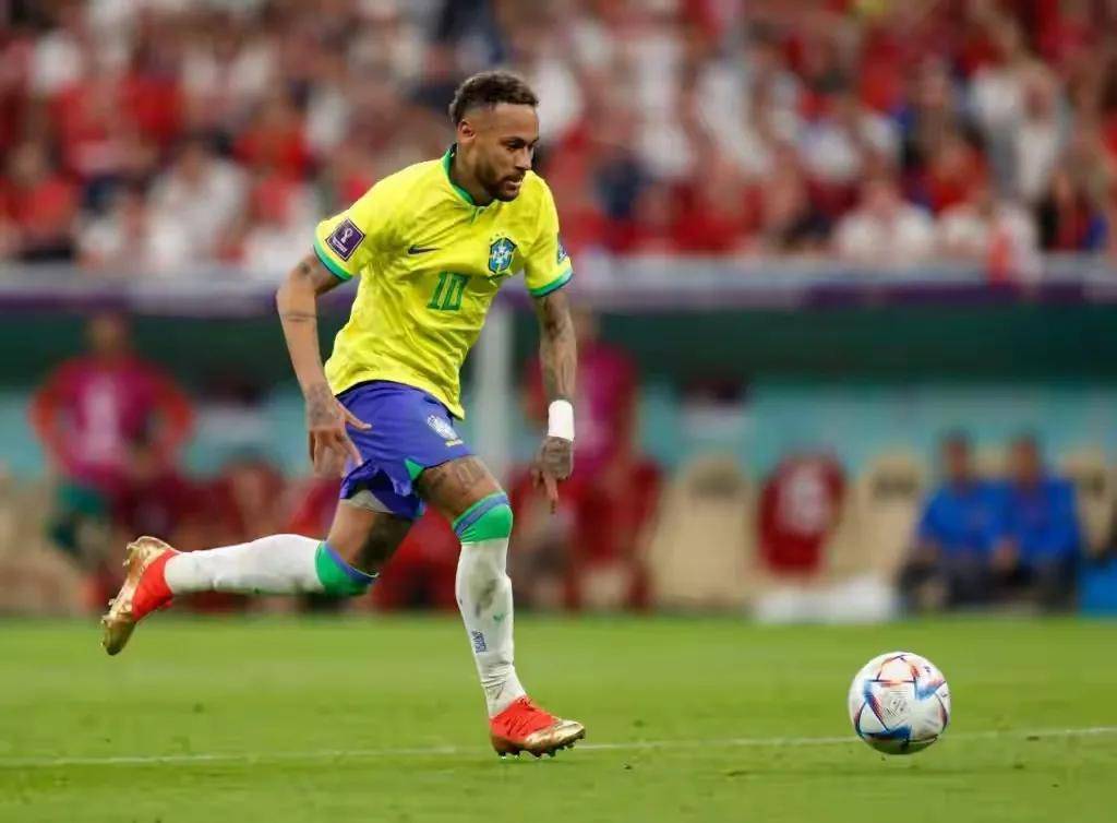 关于Ming与80激战勇士分钟，锐不可当胜负难料！，内马尔焦点对战赛场气氛高涨的信息