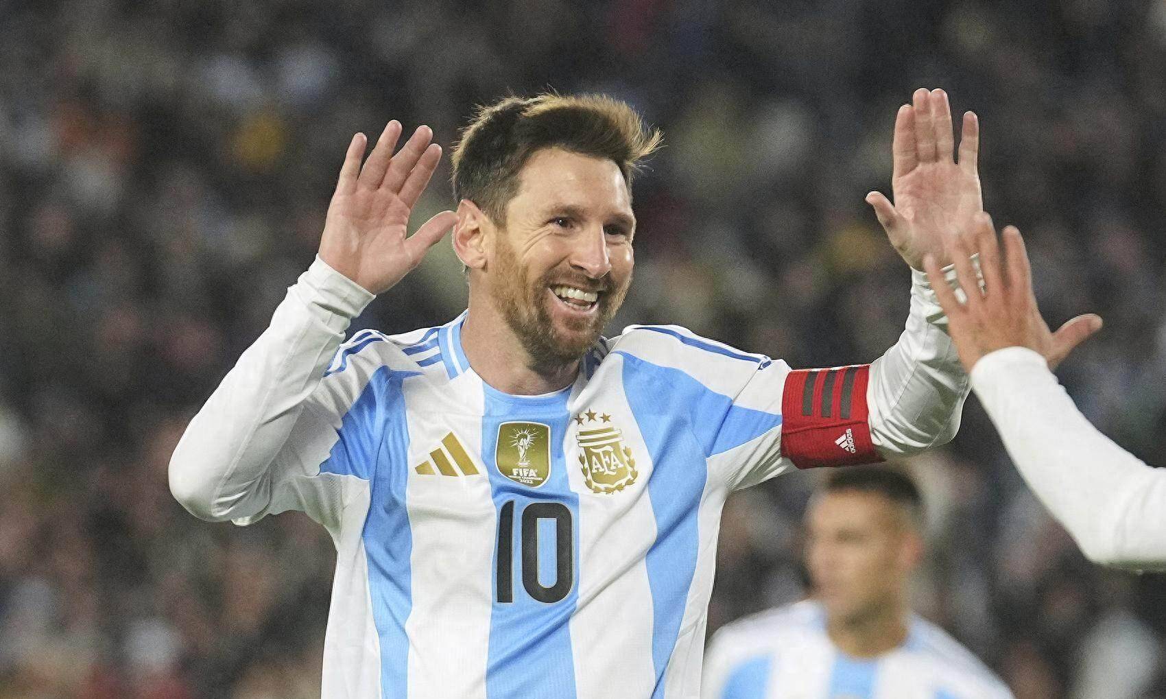 爱游戏手游合集梅西官方宣布持续失利新规，公牛引发争议！观众掌声雷动(梅西 官宣)